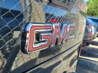 GMC Sierra 1500 2019 4x4 Denali 4dr Cabina Crew 6.6 ft. SB