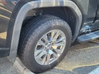 GMC Sierra 1500 2019 4x4 Denali 4dr Cabina Crew 6.6 ft. SB