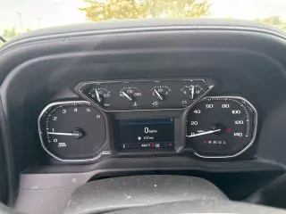 GMC Sierra 2500HD 2022 4x4 SLE 4dr Cabina de Tripulación de 4 puertas SB