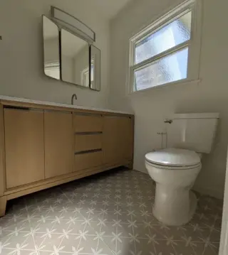 4 dormitorios y 2 baños cerca