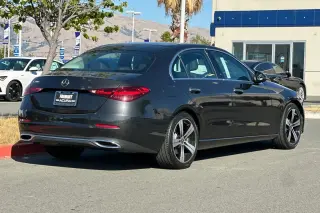 Mercedes-Benz C-Class 2022 C 300 4dr Sedán