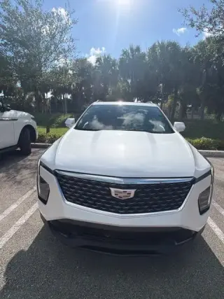 Cadillac XT4 2024 de lujo de la categoría de alta gama 4 puertas Crossover