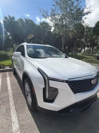 Cadillac XT4 2024 de lujo de la categoría de alta gama 4 puertas Crossover