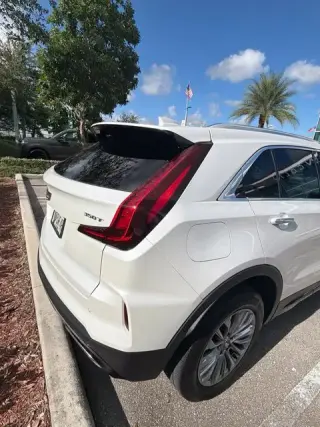 Cadillac XT4 2024 de lujo de la categoría de alta gama 4 puertas Crossover