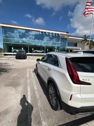 Cadillac XT4 2024 de lujo de la categoría de alta gama 4 puertas Crossover
