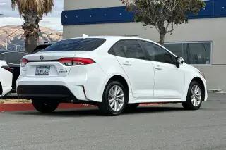 Toyota Corolla Hybrid 2024 SE 4dr Sedán