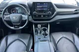 Toyota Highlander 2021 XLE 4dr SUV