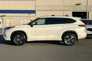 Toyota Highlander 2021 XLE 4dr SUV