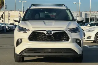 Toyota Highlander 2021 XLE 4dr SUV