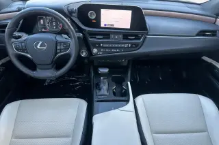 Lexus ES 350 2025 4dr Sedán