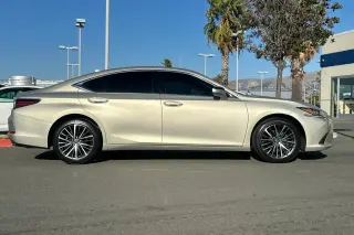 Lexus ES 350 2025 4dr Sedán