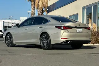 Lexus ES 350 2025 4dr Sedán