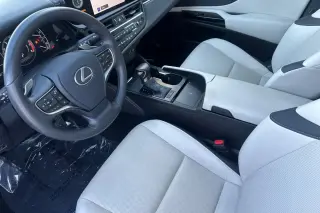 Lexus ES 350 2025 4dr Sedán