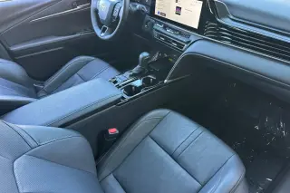 Toyota Camry 2025 SE 4dr Sedán