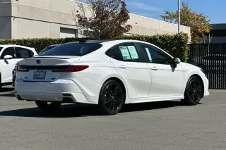 Toyota Camry 2025 SE 4dr Sedán