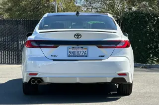 Toyota Camry 2025 SE 4dr Sedán