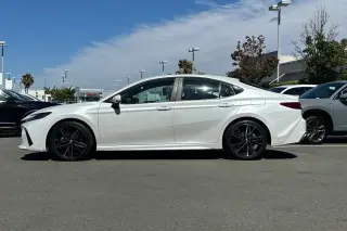 Toyota Camry 2025 SE 4dr Sedán