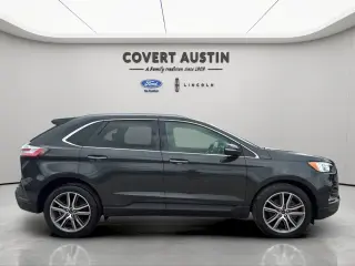 Ford Edge 2022 AWD Titanium 4dr Crossover