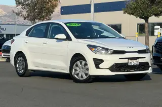 Kia Rio 2022 S 4dr Sedán