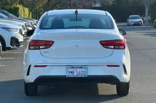 Kia Rio 2022 S 4dr Sedán
