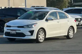 Kia Rio 2022 S 4dr Sedán