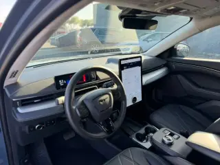 Ford Mustang Mach-E 2023 Select 4dr SUV