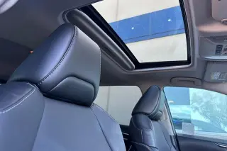 Toyota RAV4 2021 XLE Premium SUV 4 puertas