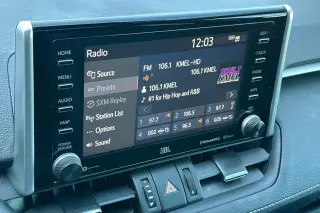 Toyota RAV4 2021 XLE Premium SUV 4 puertas