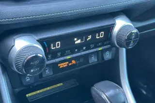 Toyota RAV4 2021 XLE Premium SUV 4 puertas