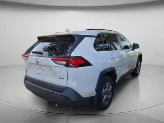 Toyota RAV4 2024 XLE 4dr SUV