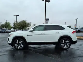 Volkswagen Atlas Cross Sport 2025 SE 4dr SUV con Tecnología