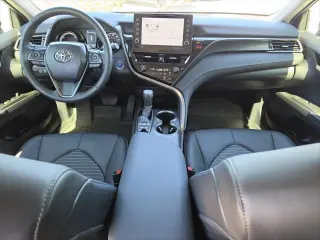Toyota Camry Hybrid 2024 SE 4dr Sedán