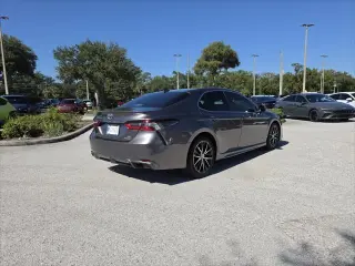 Toyota Camry Hybrid 2024 SE 4dr Sedán