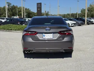 Toyota Camry Hybrid 2024 SE 4dr Sedán