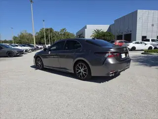Toyota Camry Hybrid 2024 SE 4dr Sedán