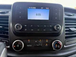Ford Transit 2025 250 3dr LWB Techo Bajo Furgón de Carga