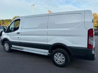 Ford Transit 2025 250 3dr LWB Techo Bajo Furgón de Carga