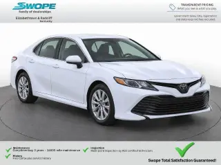 Toyota Camry 2018 LE sedán 4 puertas