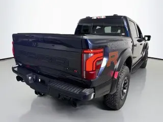 Ford F-150 2026 4x4 Raptor 4 puertas SuperCrew 5.5 pies. SB