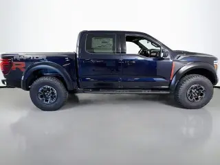 Ford F-150 2026 4x4 Raptor 4 puertas SuperCrew 5.5 pies. SB