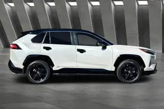Toyota RAV4 Híbrido 2024 AWD XSE 4dr SUV