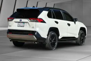 Toyota RAV4 Híbrido 2024 AWD XSE 4dr SUV