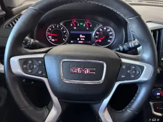 GMC Terrain 2023 AWD SLT SUV de 4 puertas