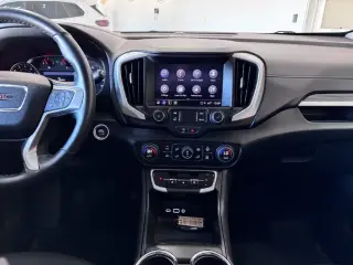 GMC Terrain 2023 AWD SLT SUV de 4 puertas