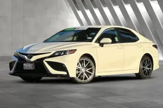 Toyota Camry 2021 SE 4dr Sedán