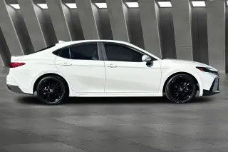 Toyota Camry 2025 SE 4dr Sedán