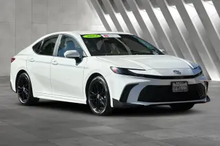 Toyota Camry 2025 SE 4dr Sedán