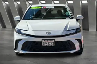 Toyota Camry 2025 SE 4dr Sedán