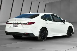 Toyota Camry 2025 SE 4dr Sedán