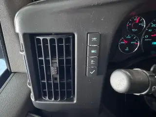 GMC Savana 2025 2500 3dr Cargo Van